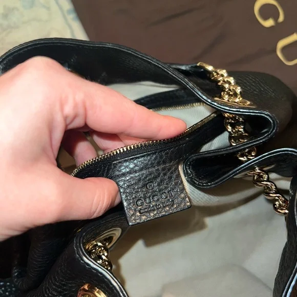 Gucci Soho Medium Black Double Leather Chain Shoulder Bag Tote
Black Gold - Picture 9 of 16